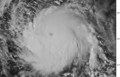 Huracán Kristy se intensifica a categoría 3 pero se aleja de costas de México
