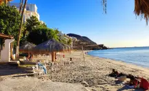 Hombre que esnorkeleaba halla cuerpo de turista en Playa La Concha