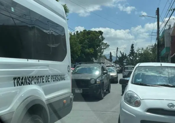 Transporte de personal sigue complicando circulación en Saltillo