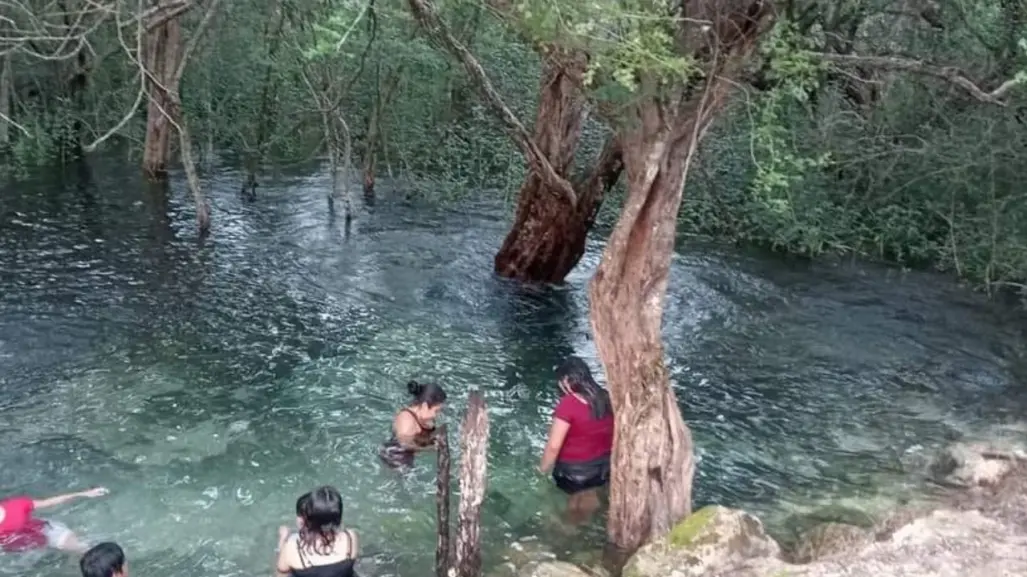 Ojo de agua en comisaria de Tizimín sorprende a habitantes (FOTOS)