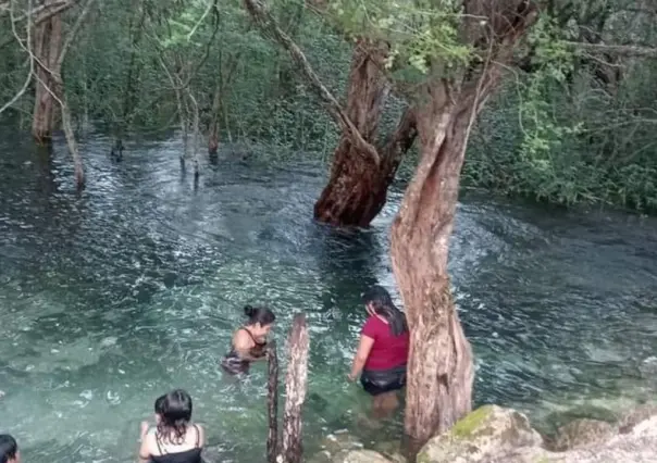 Ojo de agua en comisaria de Tizimín sorprende a habitantes (FOTOS)