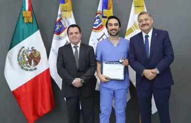 UANL: reconocen trayectoria docente en la Facultad de Medicina