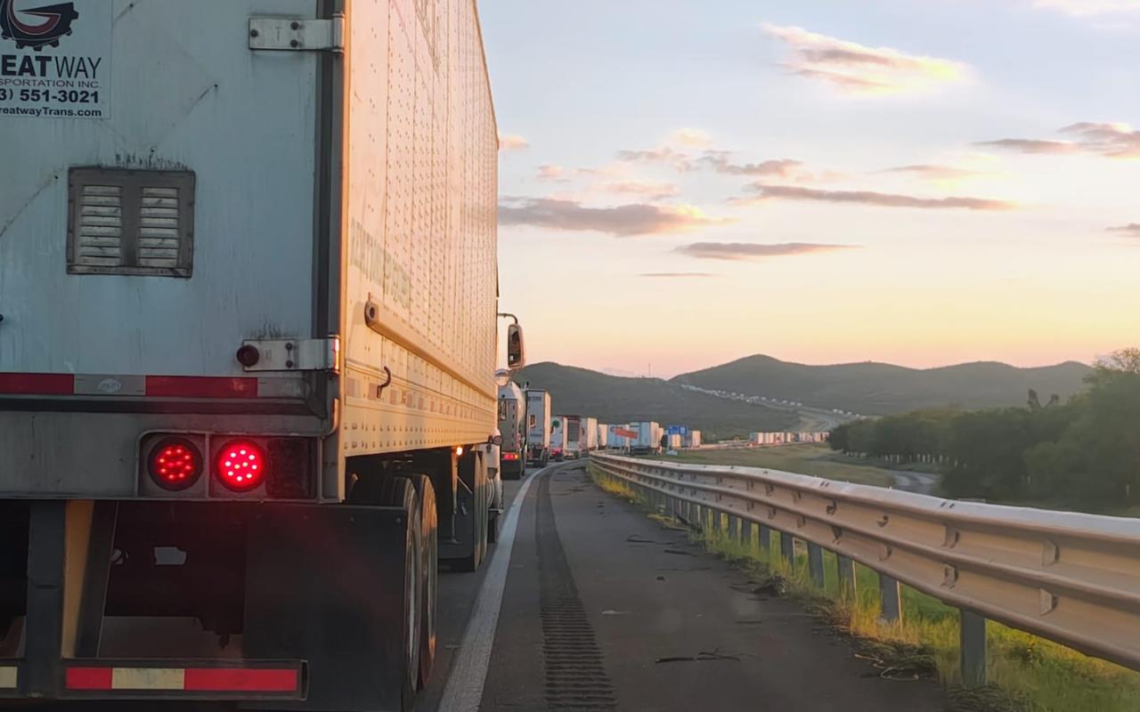 Autopista Monterrey-Nuevo Laredo sigue con problemas. Foto: Ignacio Aceves