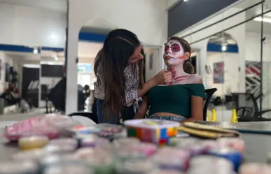 El espectacular maquillaje de Día de Muertos que crea una duranguense