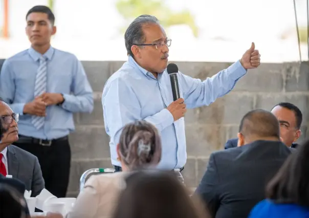 Escobedo: Andrés Mijes supervisa obra en el puente de Raúl Caballero