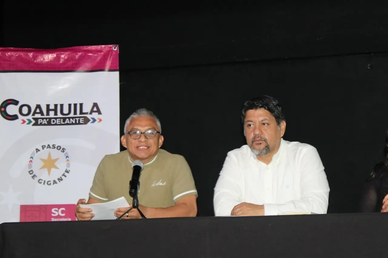 Rueda de prensa de monólogos. Foto de cultura estatal.