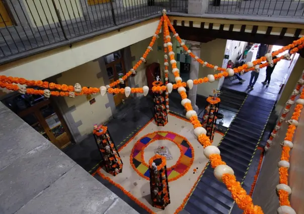 Arranca el festival de ofrendas y arreglos florales en el zócalo de la CDMX