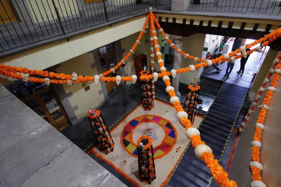 Arranca el festival de ofrendas y arreglos florales en el zócalo de la CDMX