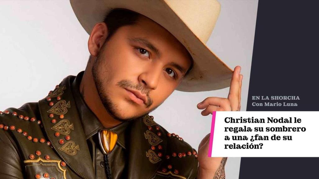 Christian Nodal le regala su sombrero a una ¿fan de su relación?