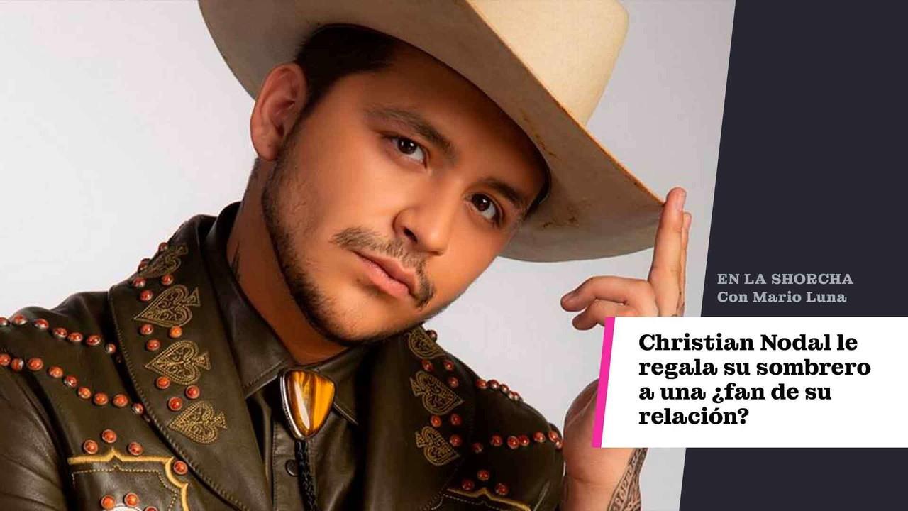 Christian Nodal criticado por regalar su sombrero a fan muy guapa, durante un concierto. / FOTO: POSTA