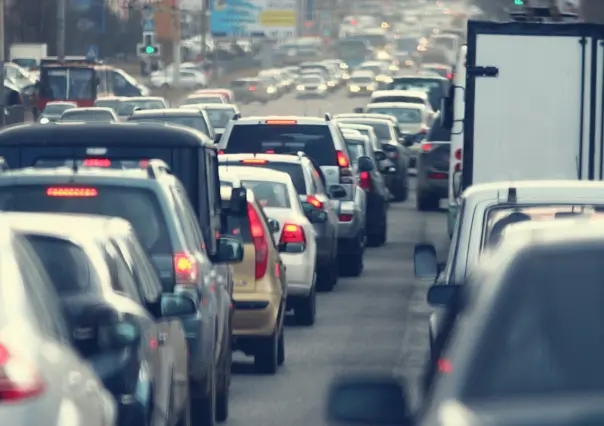 Caos vial en La Paz: el tráfico colapsa Bulevar Forjadores y afecta a miles