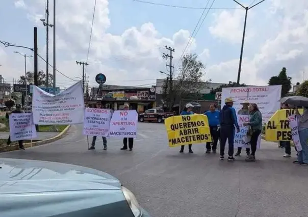 Vecinos de Bosques del Lago se manifiestan contra corrupción y obras ilegales