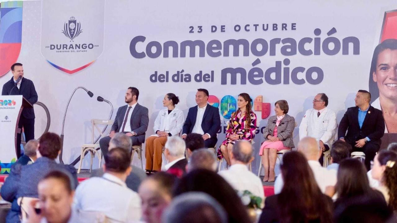 Esteban Villegas reconoce labor de los médicos duranguenses