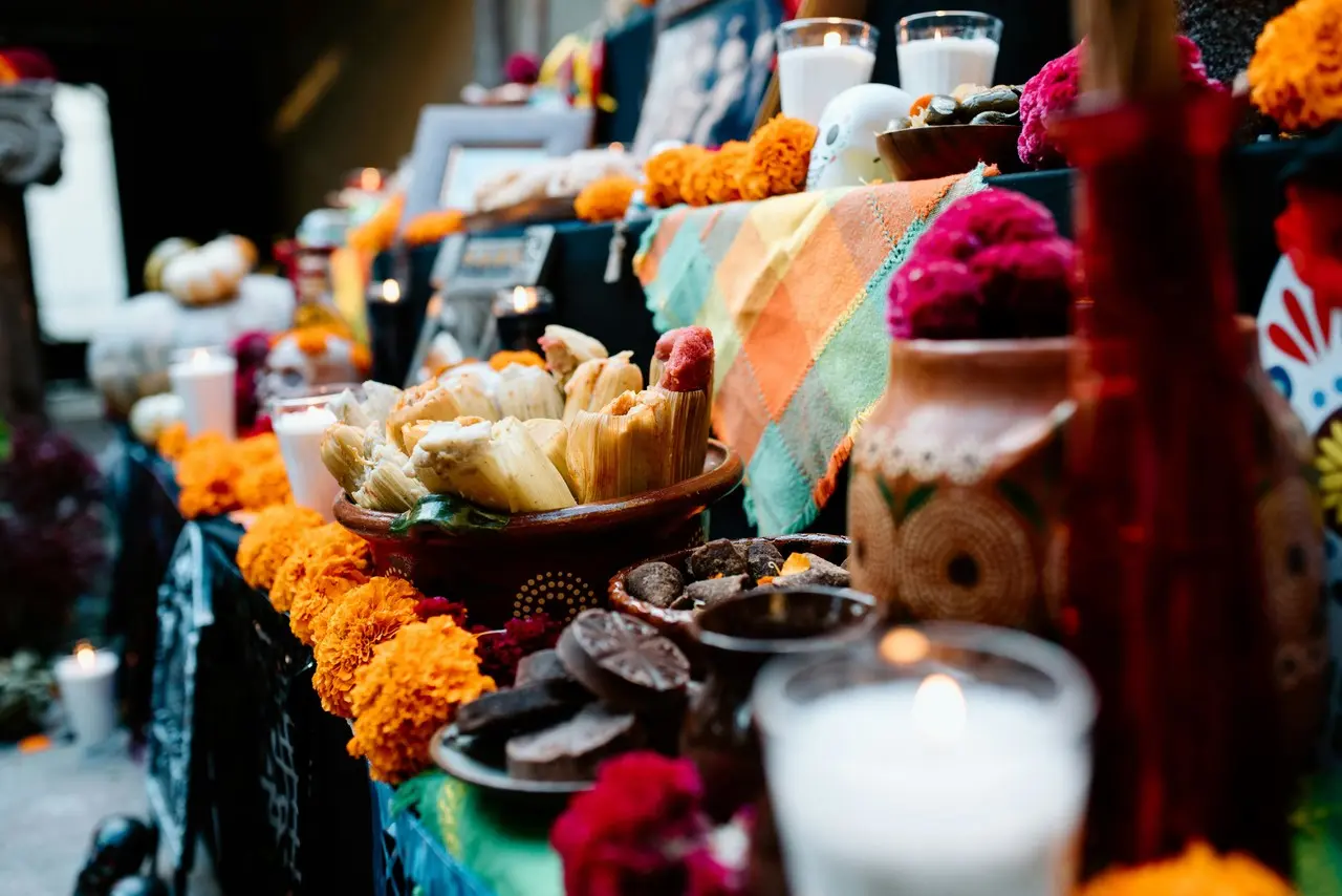 Altar de muertos. Foto de Pexels.