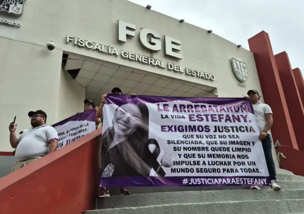 Estudiantes de la UJAT marchan por asesinato de estudiante en Tabasco
