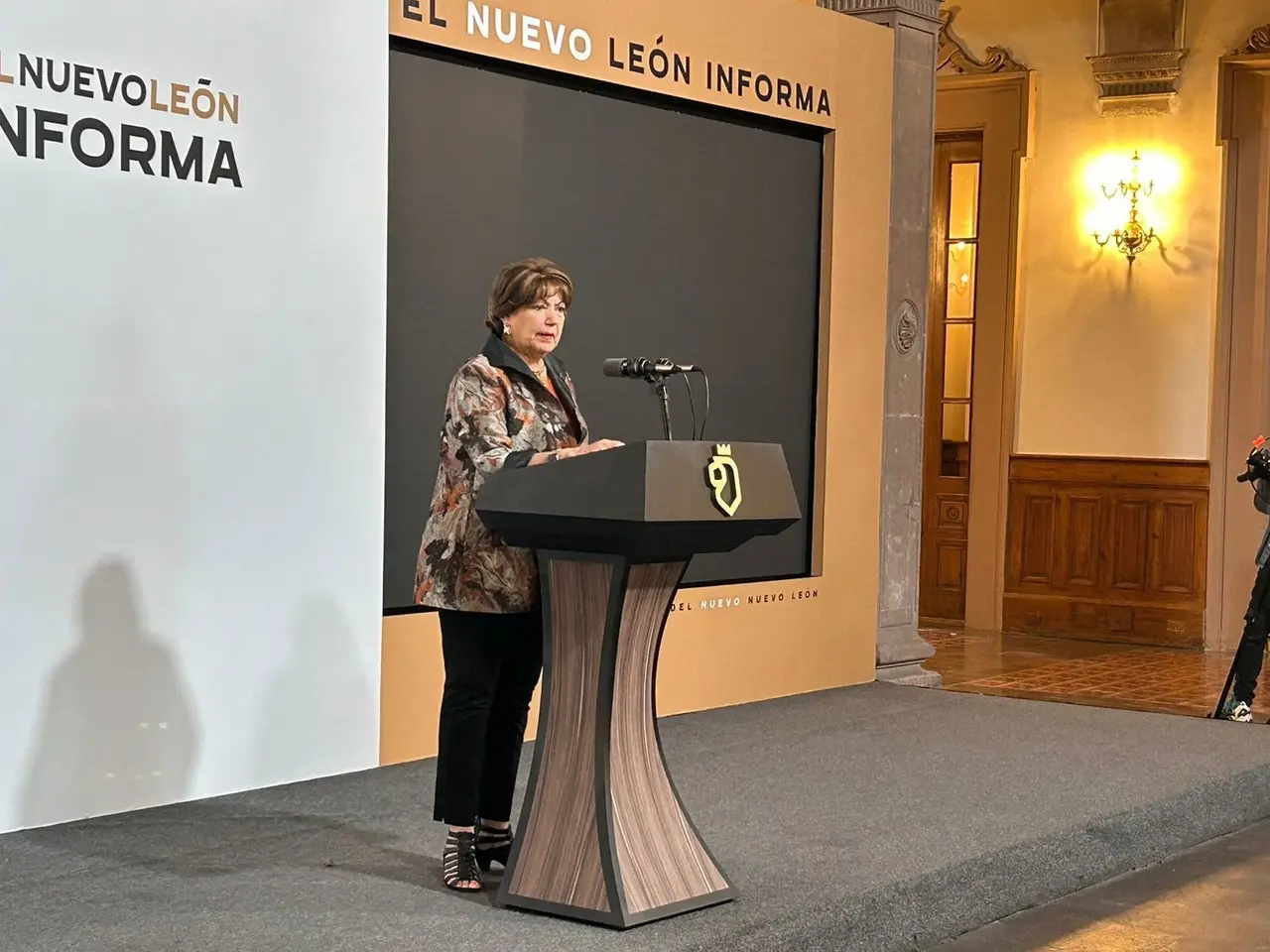 Sofialeticia Morales, secretaria de Educación en Nuevo León en conferencia de prensa. Foto: Rosy Sandoval.