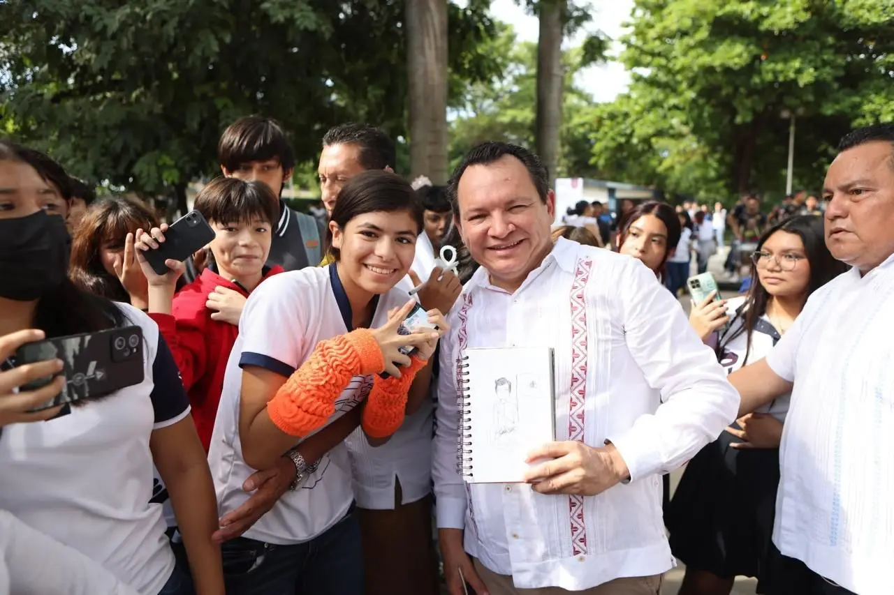 Gobernador Díaz Mena Incluye Bachilleres con el programa La Escuela es Nuestra