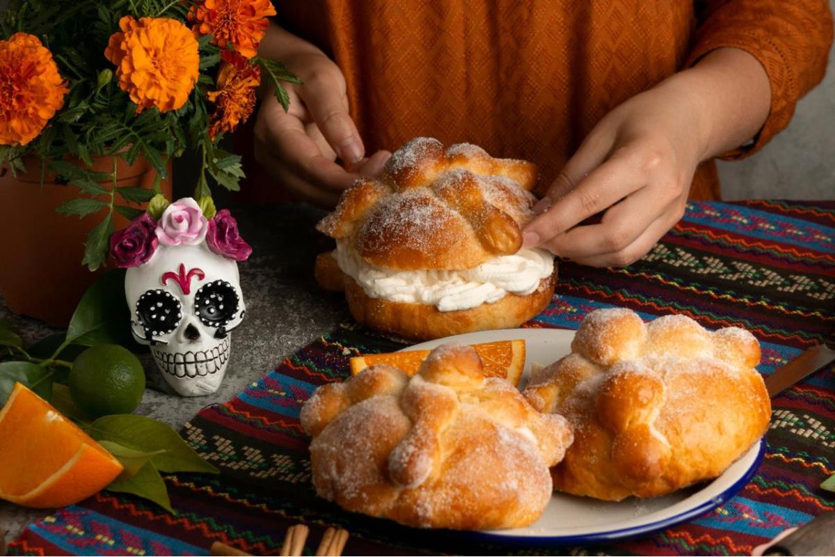 Pan de Muerto relleno / Foto: IMSS Coahuila