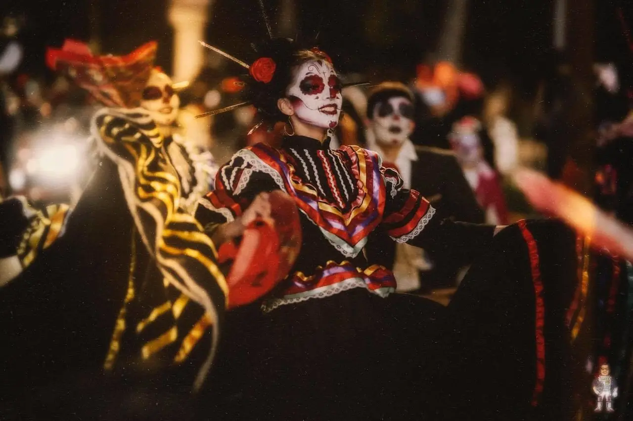 Cierre de calles por día de muertos. Foto de Xantolum.