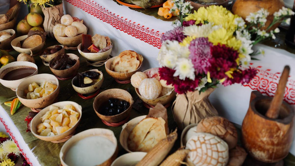 El altar para los fieles difuntos es parte esencia de la tradición Foto: Cortesía