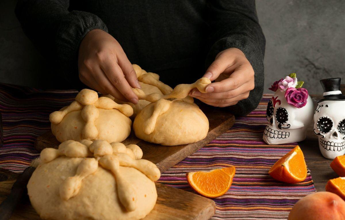 Estas son las recetas para preparar un rico pan de muerto. Fotos: Freepik