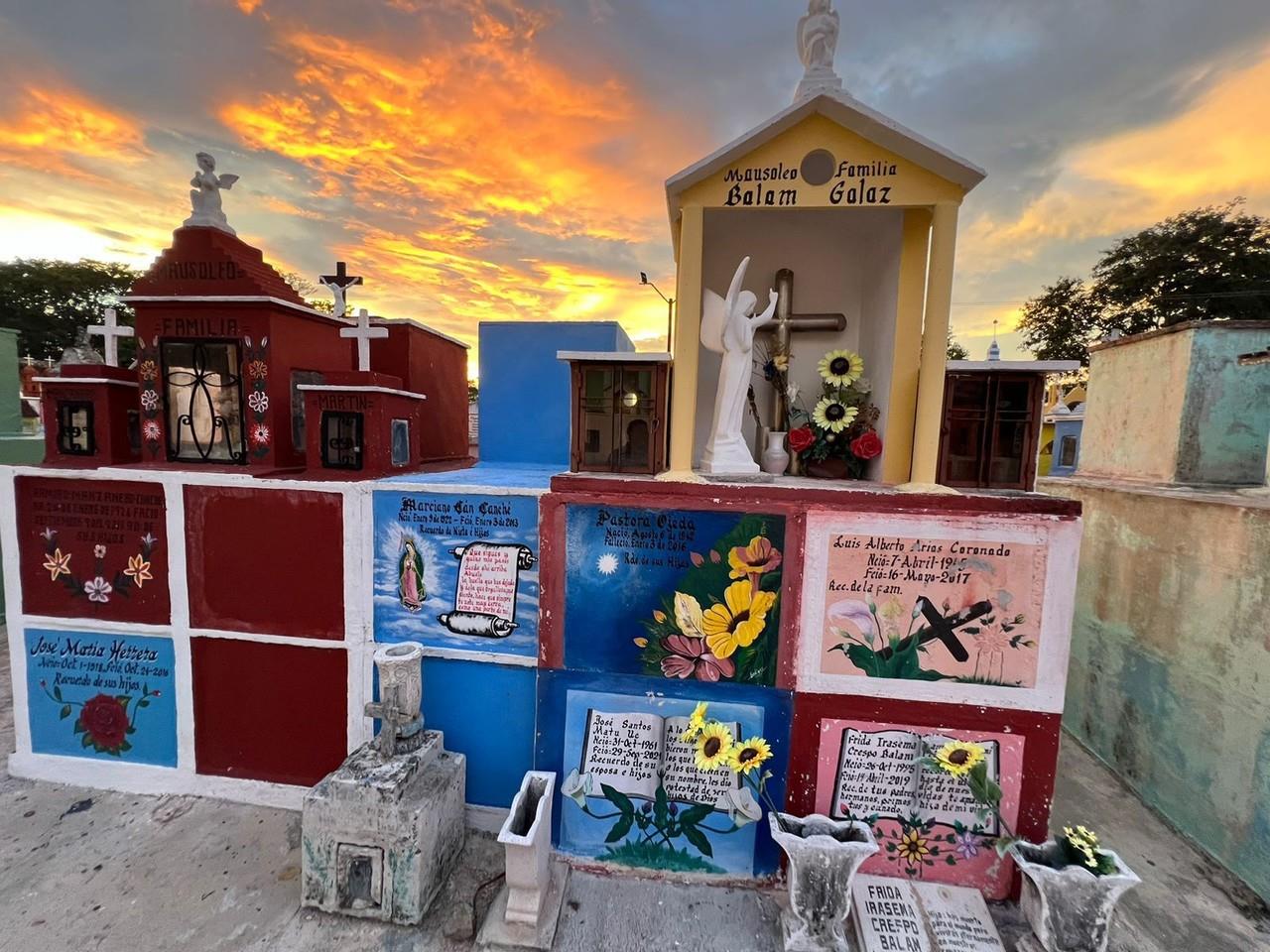 Cementerio de Hoctún. Foto: Irving Gil