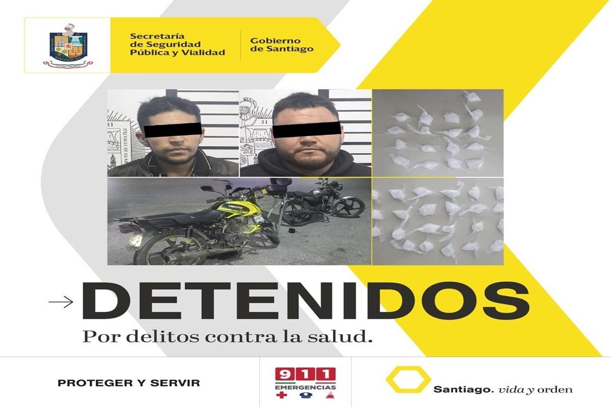 Policía de Santiago detiene a dos hombres con presunta droga