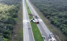 Vuelca pipa de gas en la Mérida-Campeche, continúan labores en la zona (VIDEO)
