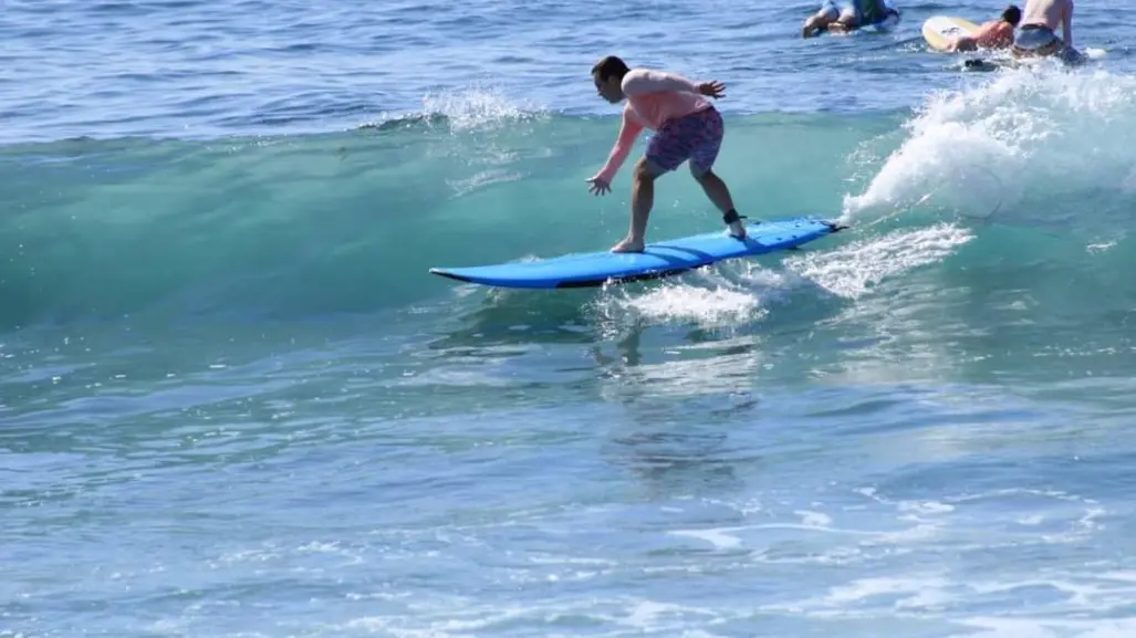 Surf en Los Cabos: las mejores playas para practicarlo