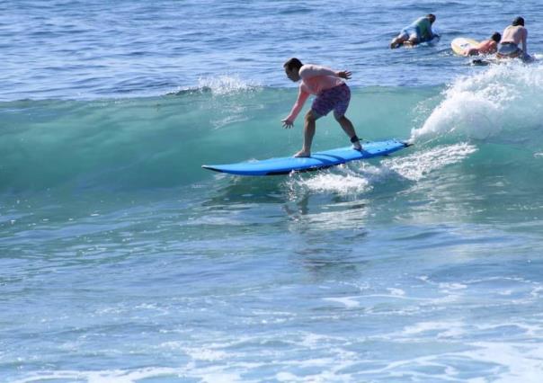 Surf en Los Cabos: las mejores playas para practicarlo