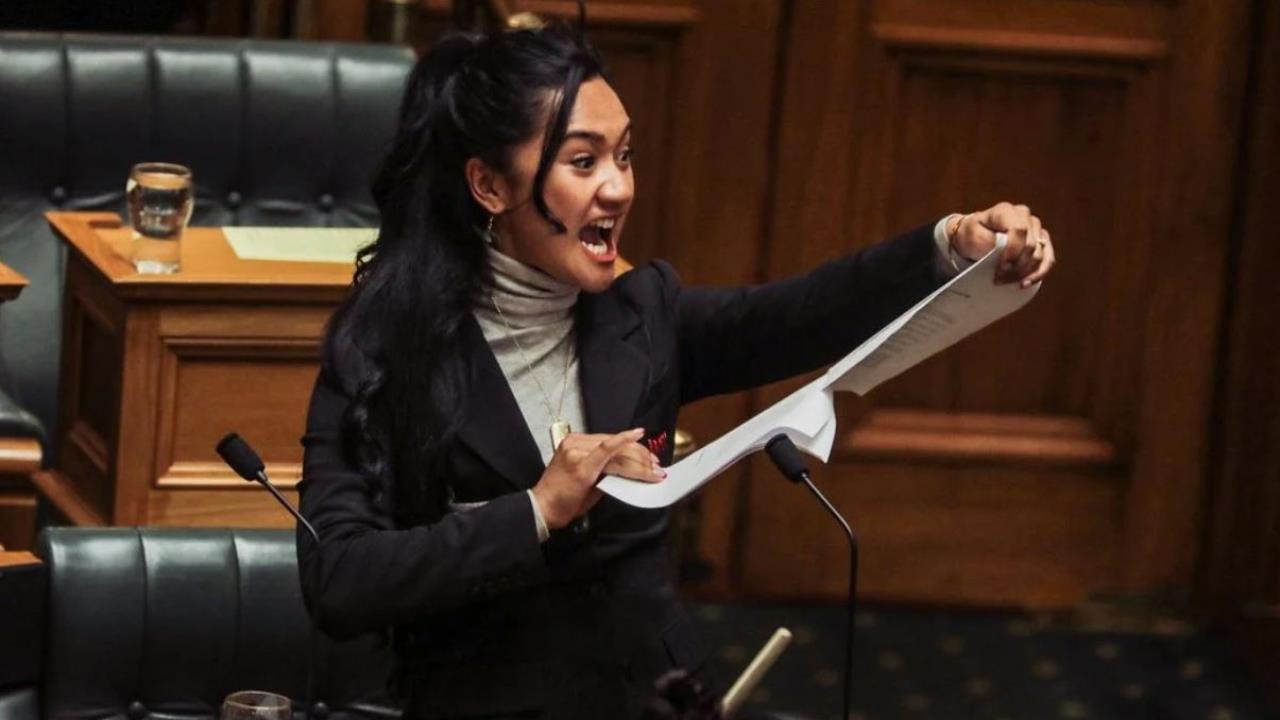 Te Pati Maori MP Hana-Rawhiti Maipa-Clarke . Créditos: X @ClimateJusticeT.
