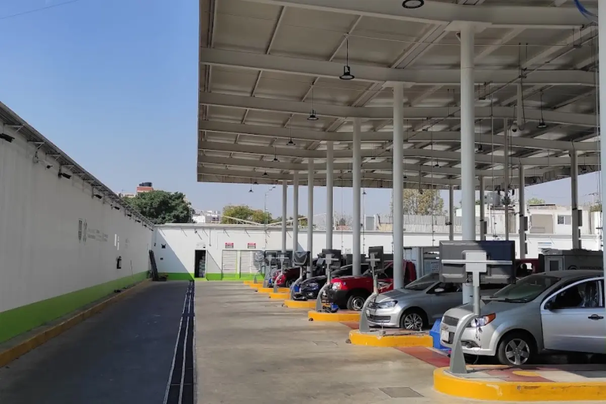 Centro de verificación vehicular en la CDMX. Foto: Google Maps