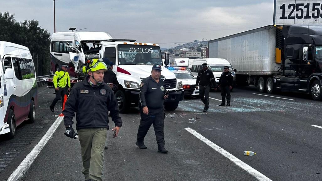 Volcadura en la autopista México-Pachuca deja un lesionado (FOTOS)