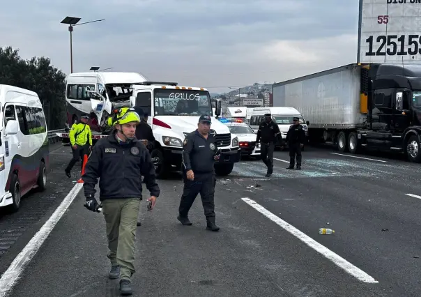 Volcadura en la autopista México-Pachuca deja un lesionado (FOTOS)