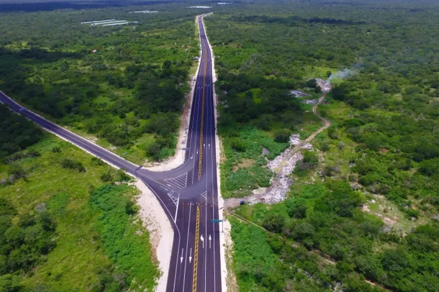 Carretera Mérida-Cancún. Foto: @Canteraspeninsulares