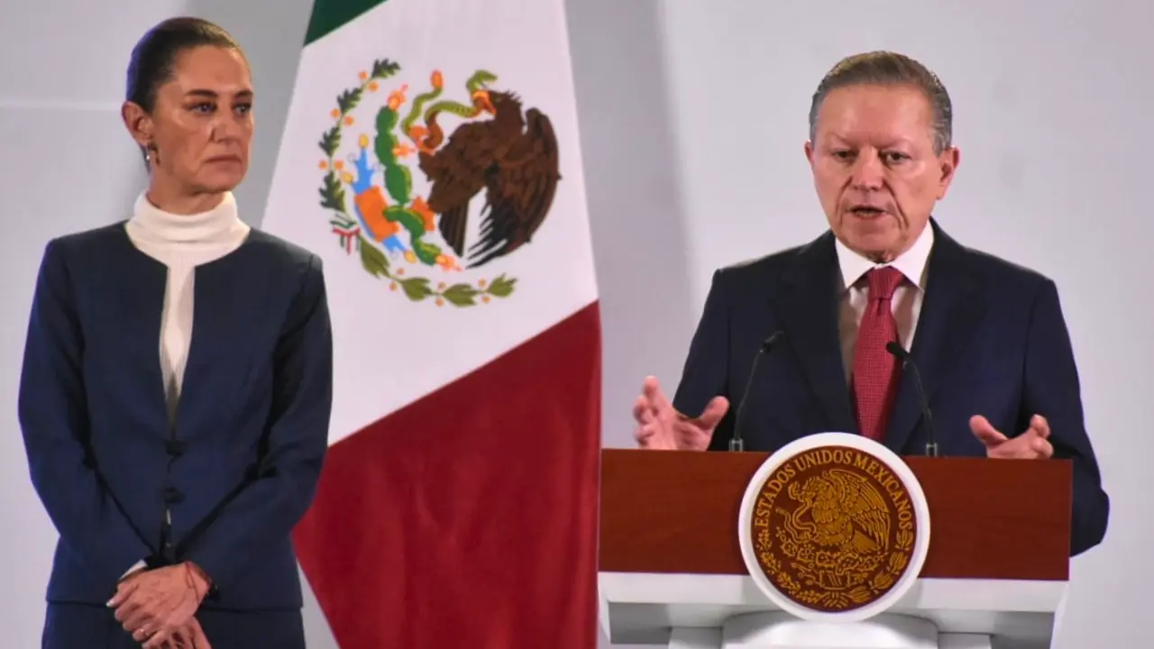 Presidenta Claudia Sheinbaum y el Coordinador Arturo Zaldívar. Créditos: Enrique Pérez Huerta.