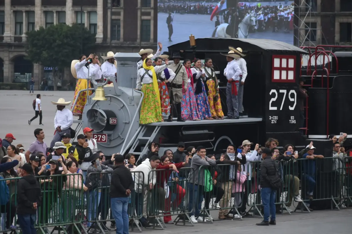 Participantes del desfile de la Revolución Mexicana. Foto: Enrique Pérez Huerta