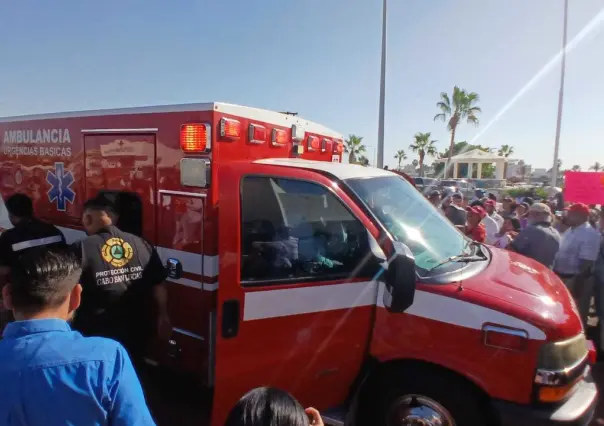 Empresarios donan ambulancia a Protección Civil de Cabo San Lucas