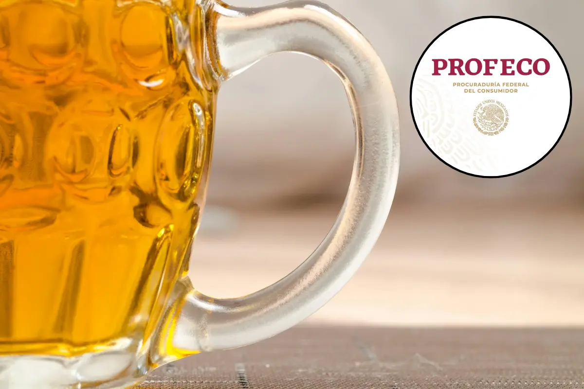 De fondo cerveza, logo de la Profeco. Foto: Pexels/Gobierno de México