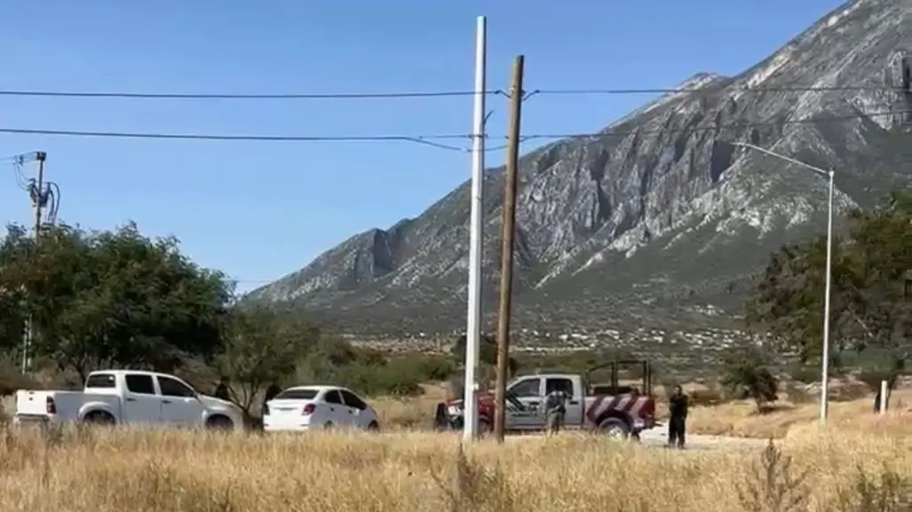 Vecinos de García hallan cuerpo atado de pies y manos en una bolsa de basura