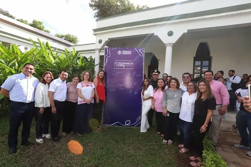 Durante una reunión se señaló que desde el Ayuntamiento se busca trabajar por una igualdad sustantiva para todas y para todos.- Foto del Ayuntamiento de Mérida