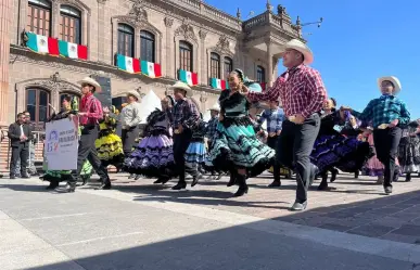Samuel y Mariana encabezan el Desfile de la Revolución Mexicana en Nuevo León