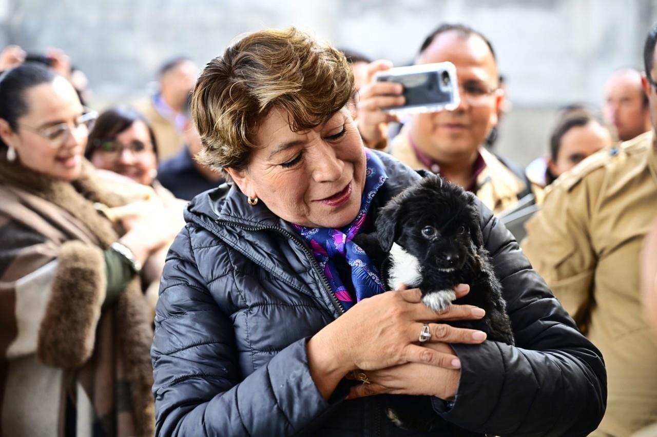 La gobernadora Delfina Gómez Álvarez aseguró que busca promover el cuidado animal. Imagen: GEM