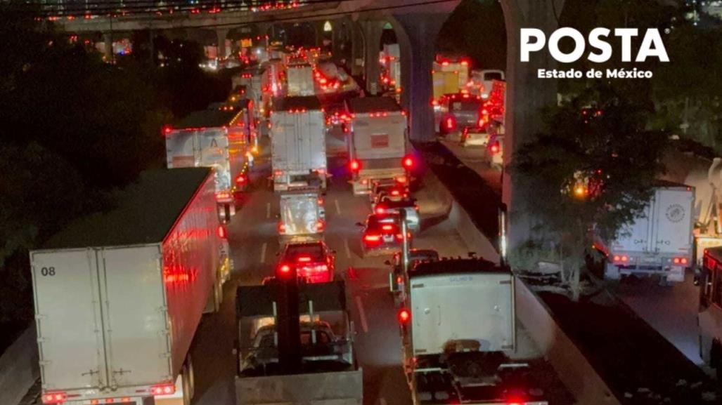 Autopista México-Querétaro colapsada; filas kilométricas avanzan lento (VIDEO)