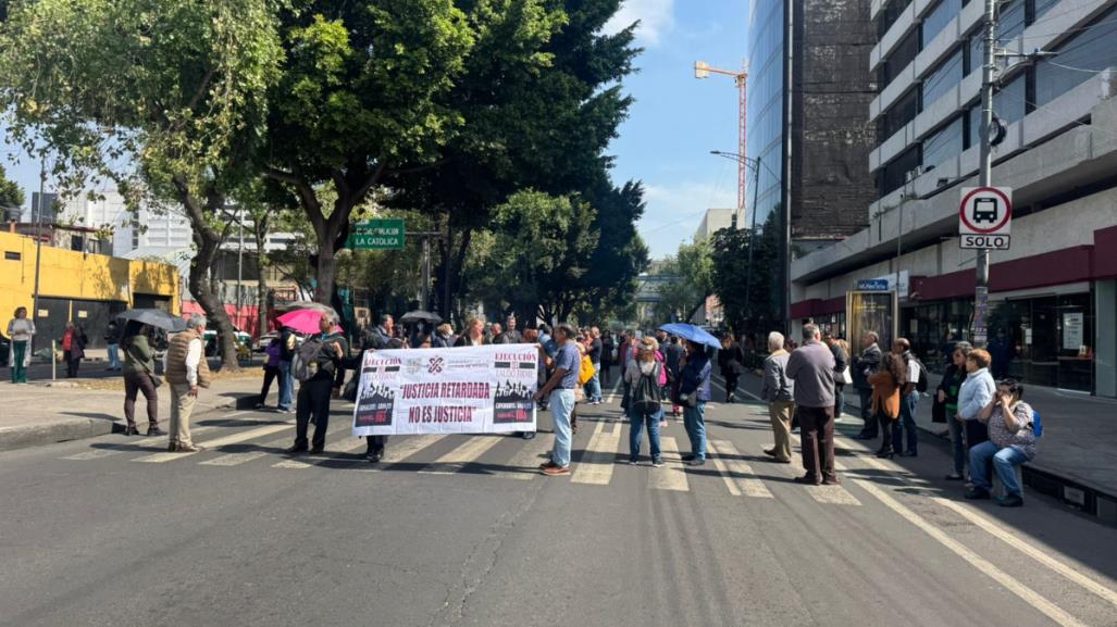 Trabajadores de base del Gobierno de la CDMX protestan por ajuste salarial