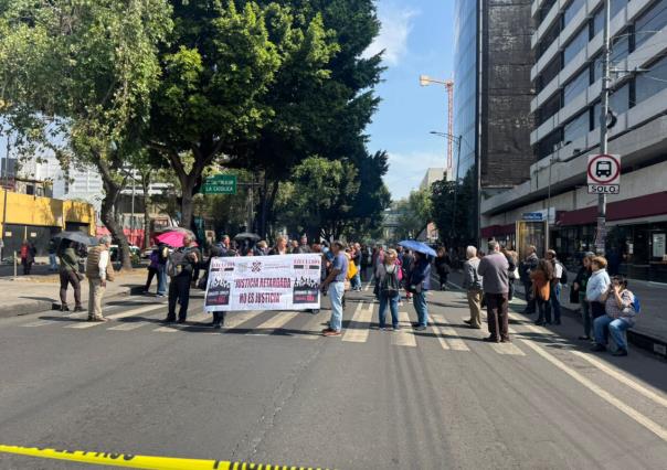Trabajadores de base del Gobierno de la CDMX protestan por ajuste salarial