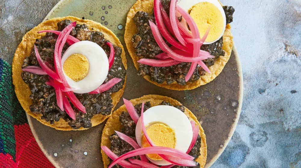 Estos panuchos especiales se pueden disfrutar en el mercado municipal Manuel Romero Ancona, en Tixcocob. Foto: @cocinafacil