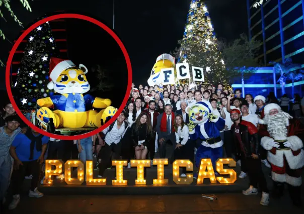 UANL ilumina Ciudad Universitaria con su tradicional pino navideño