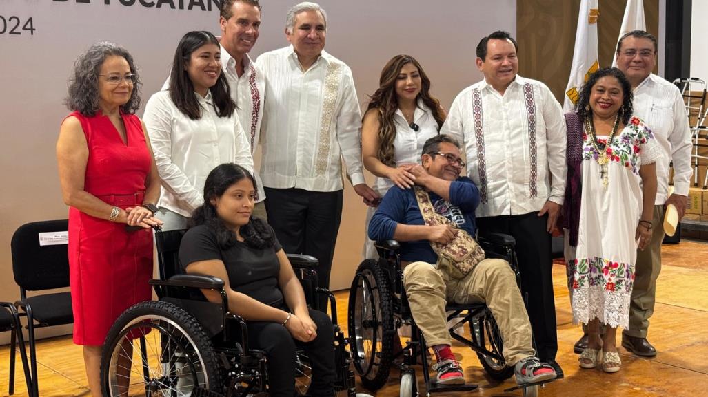 Joaquín Huacho Díaz Mena fortalece la salud en Yucatán con ambulancias y equipo ortopédico