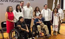 Joaquín Huacho Díaz Mena fortalece la salud en Yucatán con ambulancias y equipo ortopédico Joaquín Huacho Díaz Mena fortalece la salud en Yucatán con ambulancias y equipo ortopédico